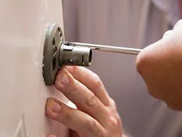 Security Locksmith Services Chicago, IL 312-288-7594 - 18-Emergency-Opening
